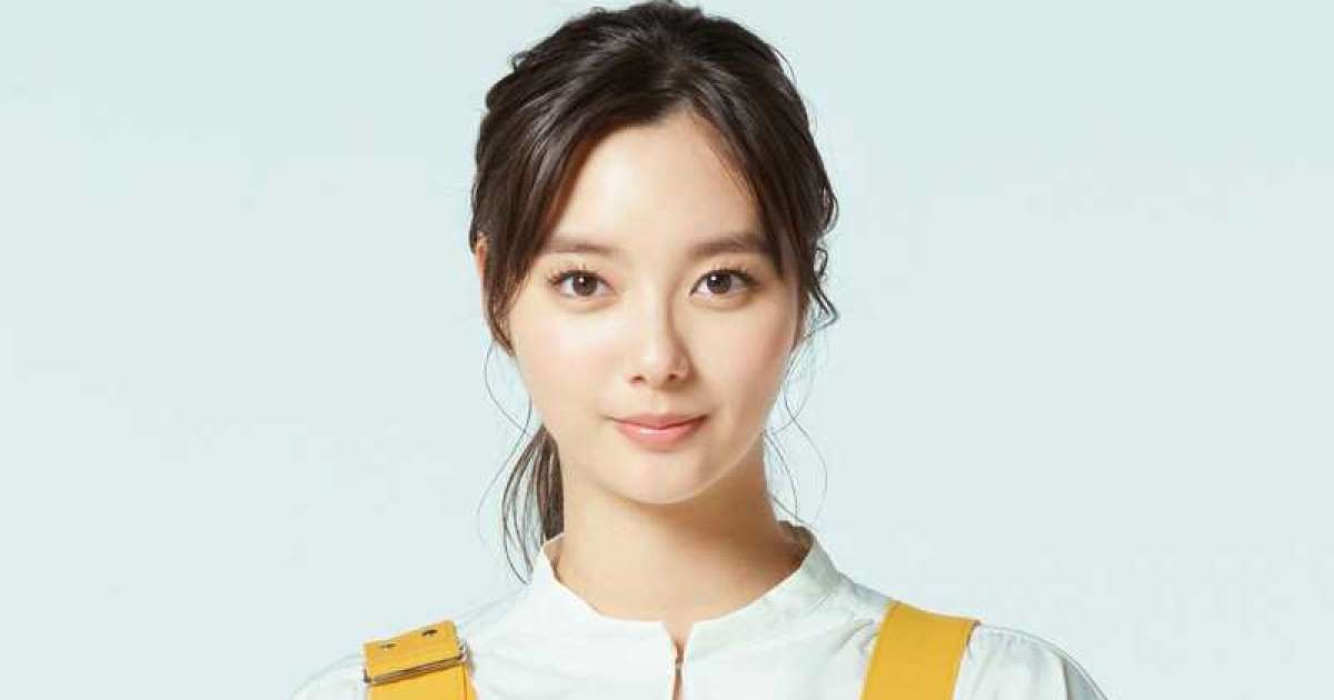 新川優愛がふっくらしてもかわいい 探偵 由利麟太郎 でイラストレーター役で出演